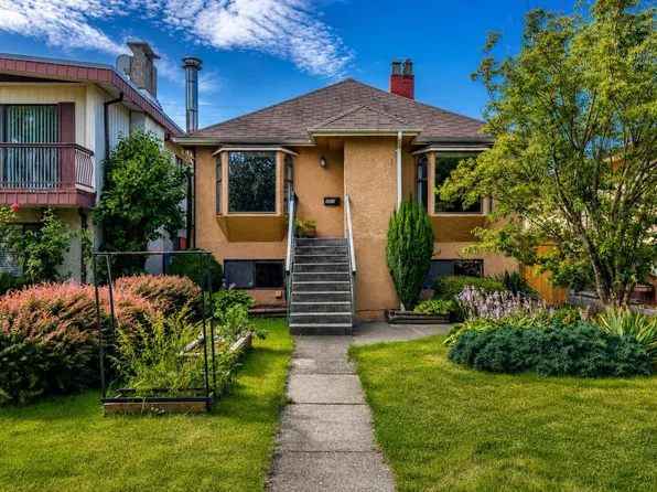 2576 Parker St, Vancouver, BC V5K 2T3