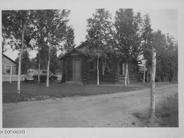 1335 Ingra St, Anchorage, AK 99501