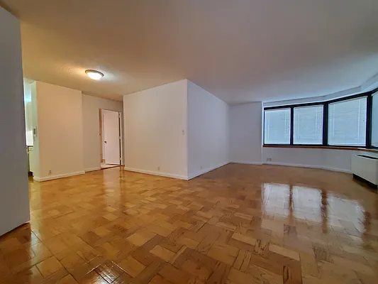 Sold by Luxury Habitat | media 6