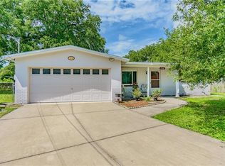 1018 San Remo Cir, Largo, FL 33770