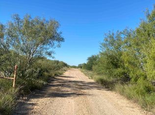 7 Ranch Rd, Encinal, TX 78019