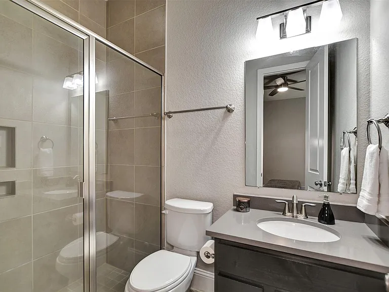 13219 Parkway Hills Dr — Photo 29