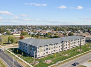 1003 31st St #122, Marion, IA 52302