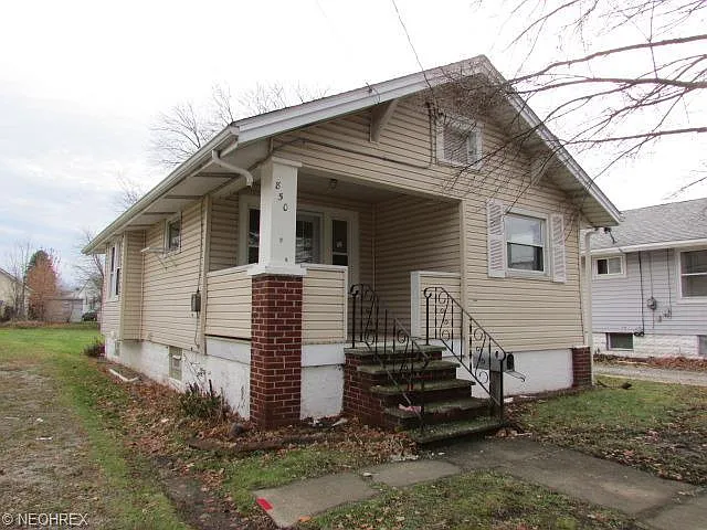 850 Eva Ave photo 1