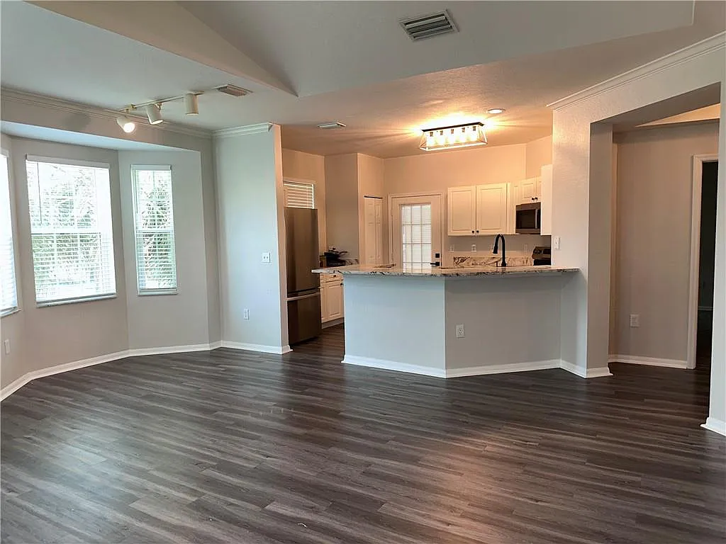 2 bed, 1260 sqft, $1,950 — Photo 4