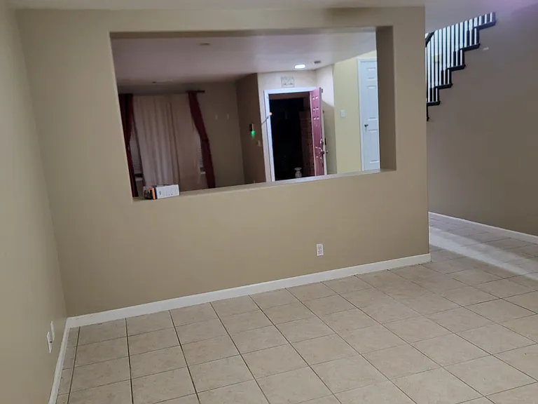 694 Widgeon Ct — Photo 2