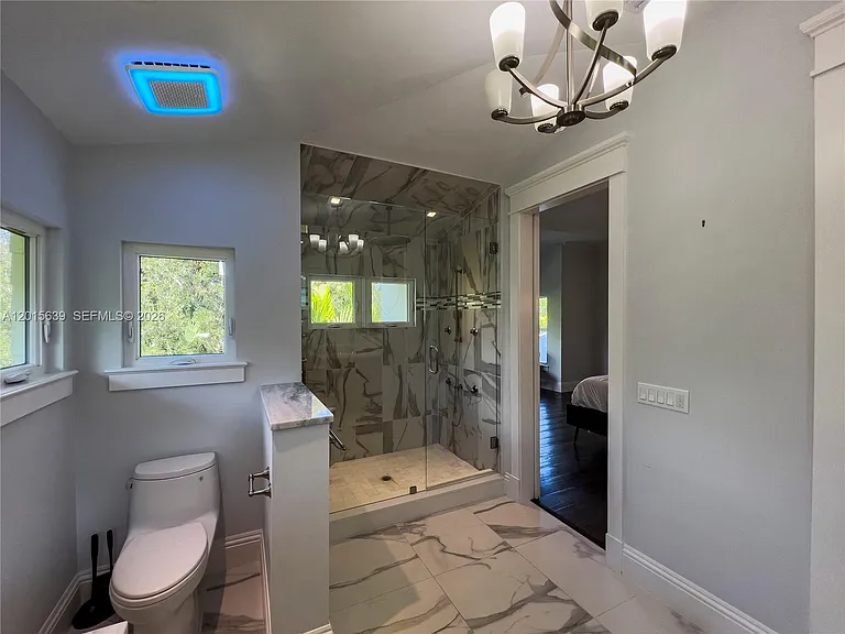 545 SW Indianola St — Photo 30