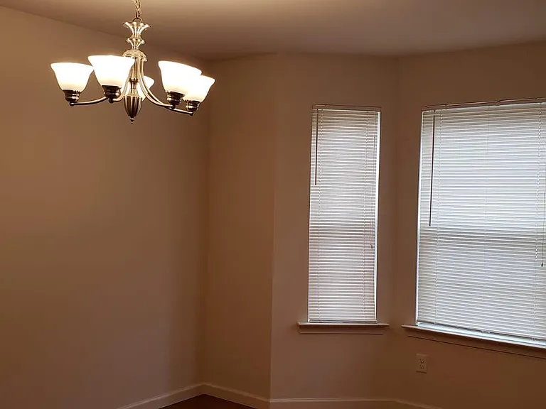 6428 Creekbend Dr — Photo 8