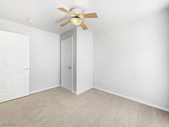 3rd image of 916 Majestic Oak St #A