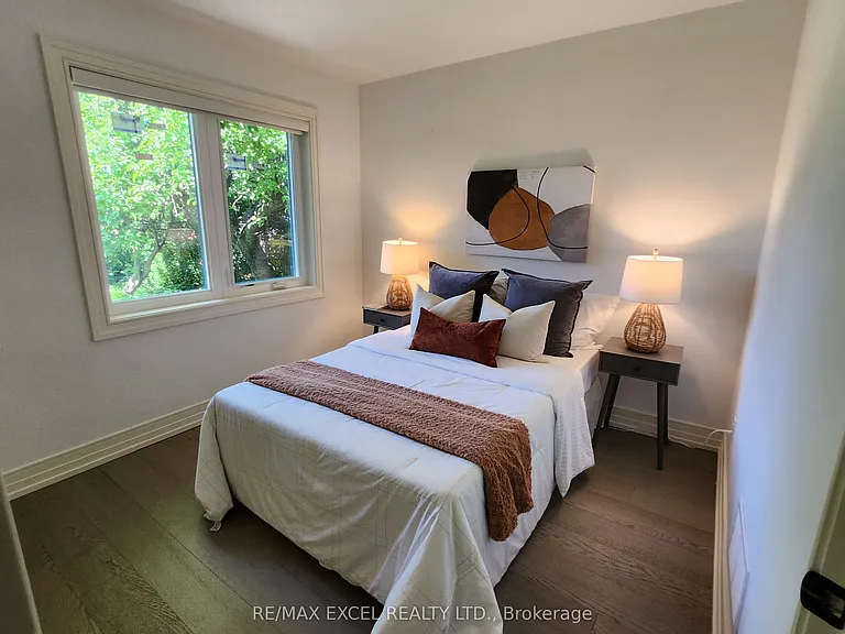 6 Glaive Dr #MAIN — Photo 11