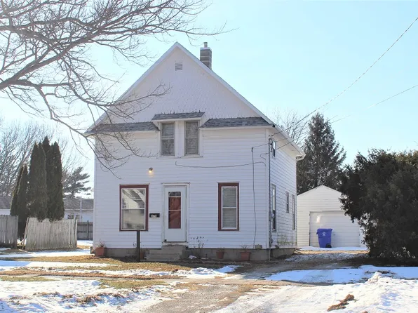 335 Payson St, Kewanee, IL 61443
