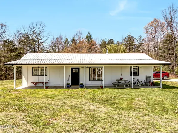 176 Old Collins Tpke, Deer Lodge, TN 37726