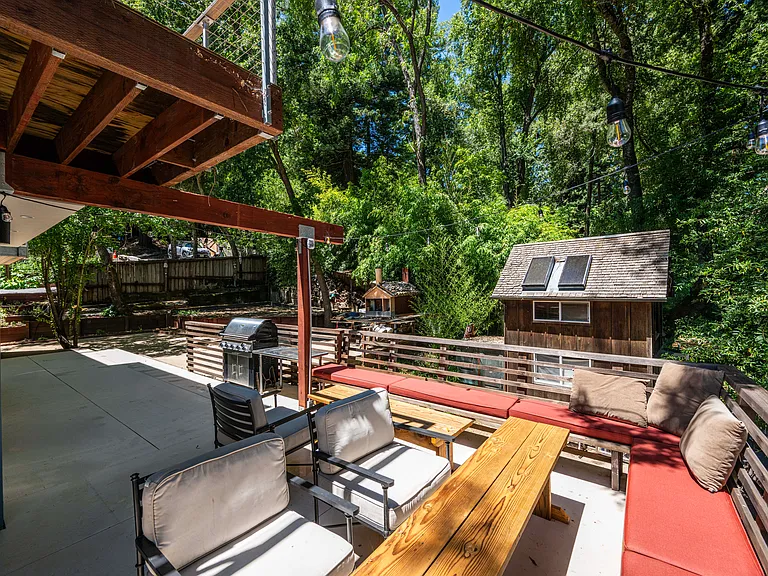 2733 N Fitch Mountain Rd — Photo 43