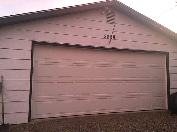 3rd image of 2828 E Ave