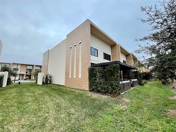 3rd image of 7483 BROOKLYN DRIVE