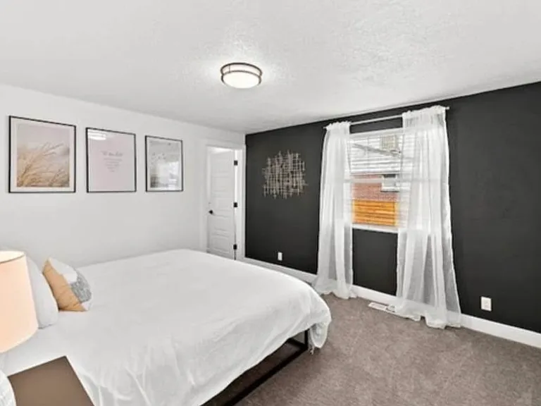 1229 W Gillespie Ave #1 — Photo 4