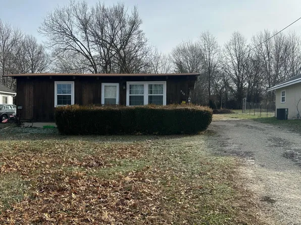 220 N Olive Street, Marshfield, MO 65706