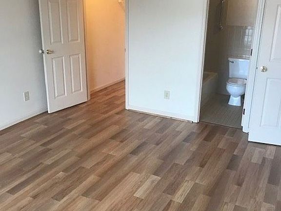 4th image of 116 Picadilly Dr APT D