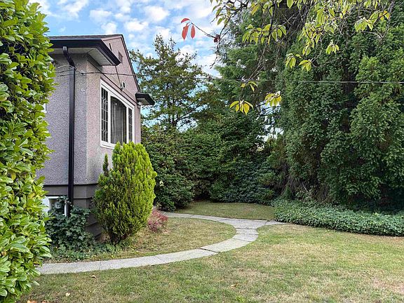 3rd image of 7606 Angus Dr