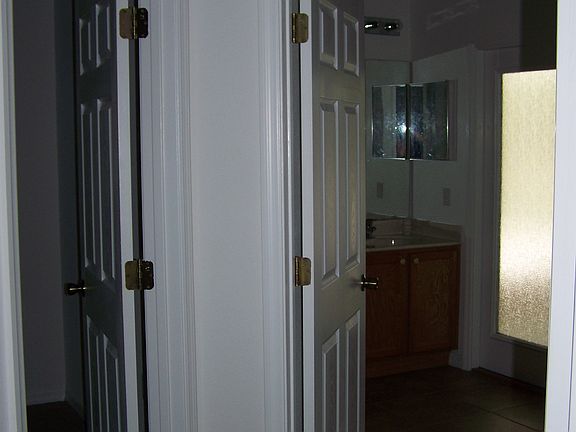 3rd image of 513 Forest Trace Dr