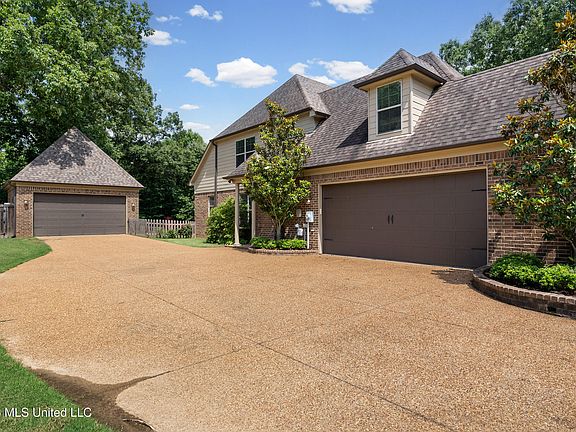 2nd image of 5702 Chessie Dr
