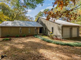 31 Robinwood Dr, Midland, NC 28107