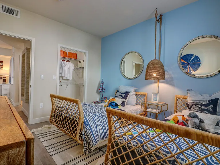 Seacrest Homes Apartments — Photo 9
