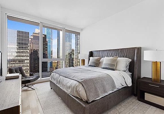 4th image of 242 W 53rd St APT 43E