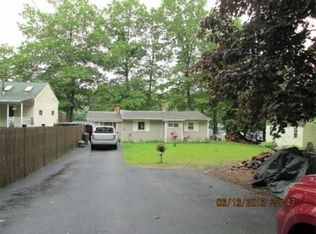 302 D Partridge Hill Rd, Charlton, MA 01507