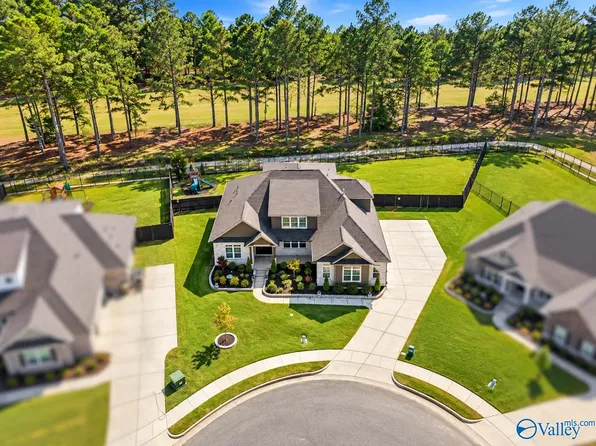 22216 Players Ln, Athens, AL 35613