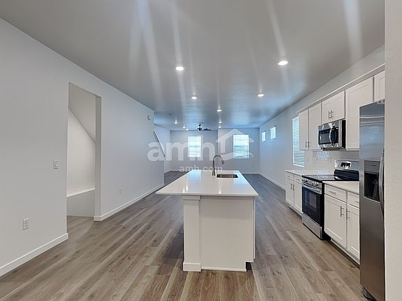 4th image of 26151 E Calhoun Cir