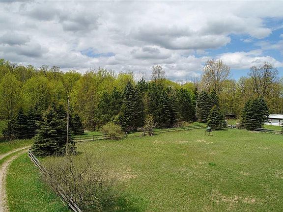 2nd image of 1900 Sleights Valley Trl