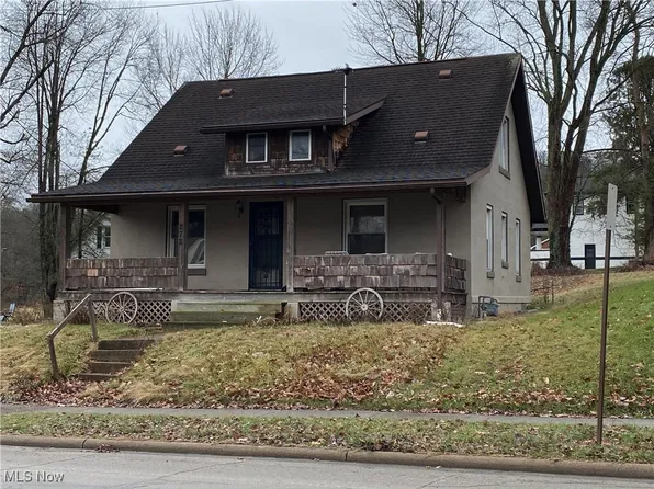 272 E Lisbon St, Waynesburg, OH 44688