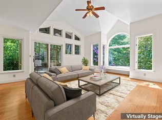 22 Hawthorne Ln, Harpswell, ME 04079