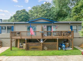 6098 Mitchell St, Flowery Branch, GA 30542