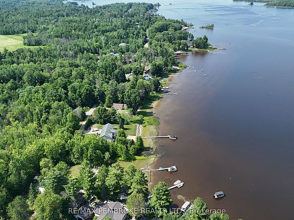 4th image of 80 Macgregor Bay Trl