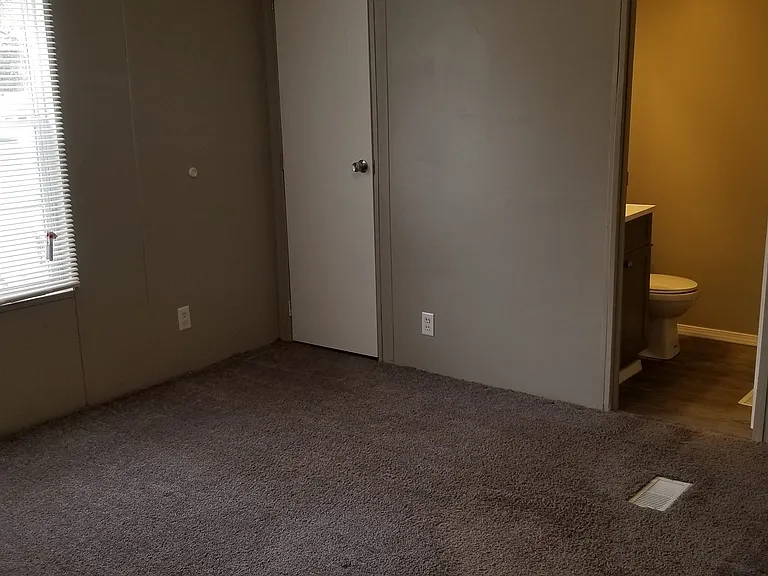 Royal Oaks Estates — Photo 10