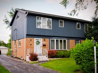 2814 Central Rd, Glenview, IL 60025