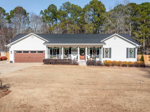 134 Kingsway Dr, Anniston, AL 36207