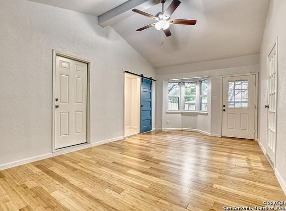 3rd image of 4718 Lorelei Dr