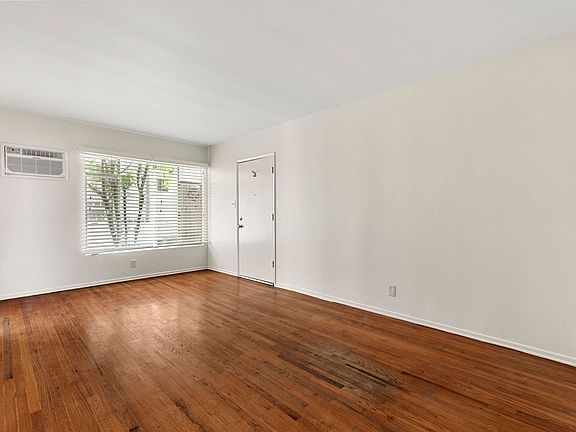 2nd image of 1408-1412 Centinela Ave #1412-3
