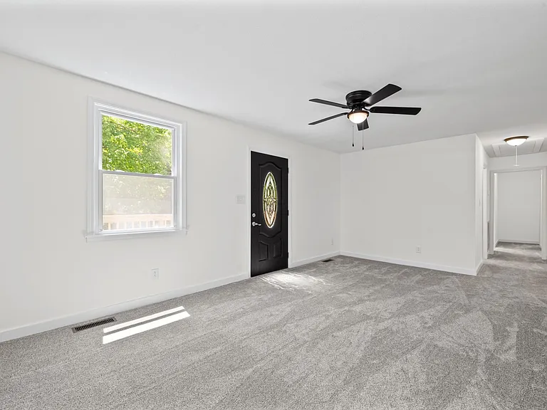 19 Chestnut Dr — Photo 6