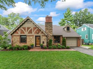 5538 Aberdeen Rd, Fairway, KS 66205