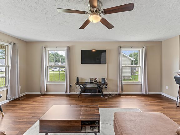 5th image of 259 Amelia Dr