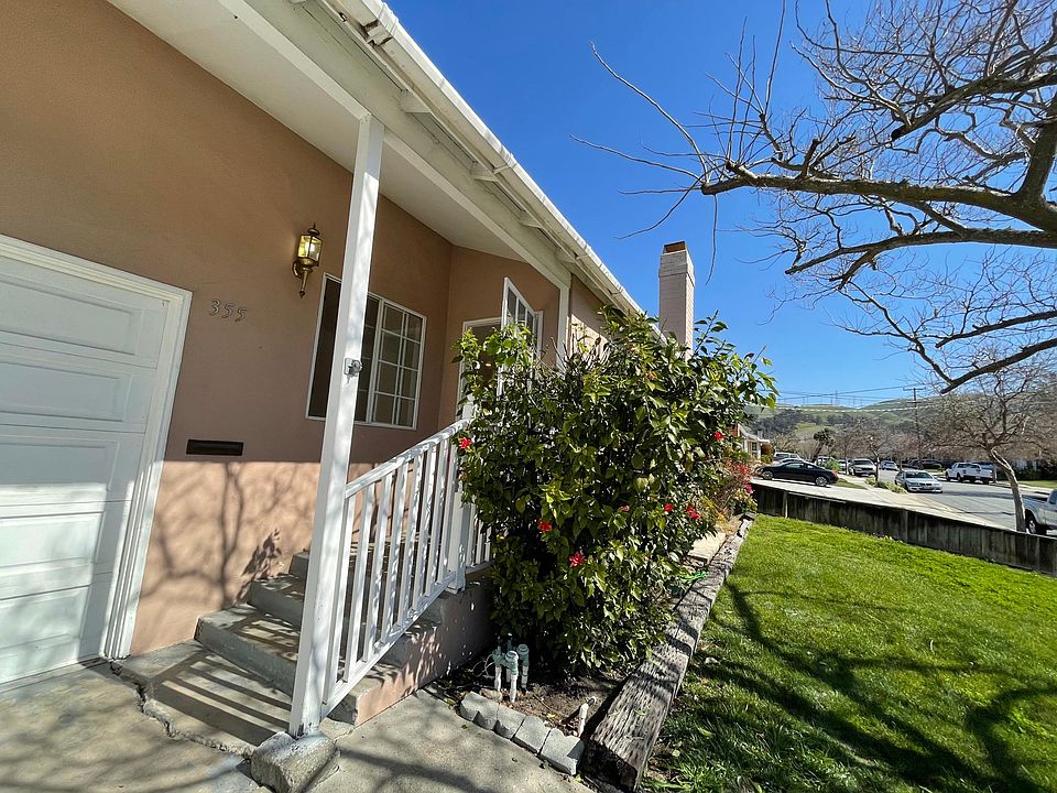 2nd image of 355 Lemarc St