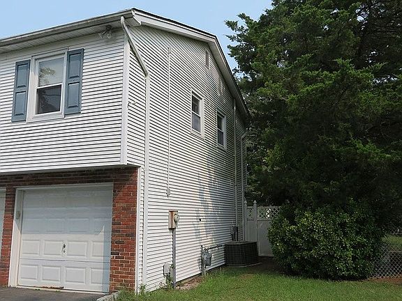 4th image of 110 Walchest Dr