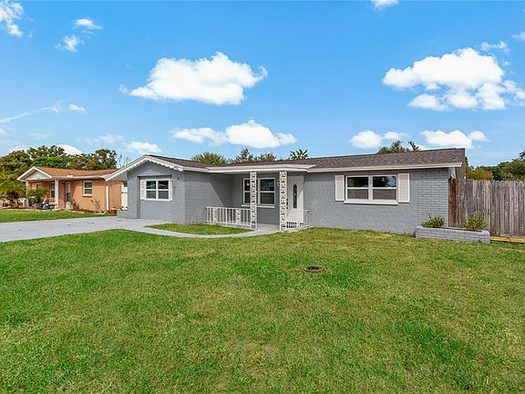 3rd image of 3317 Fairmount Dr