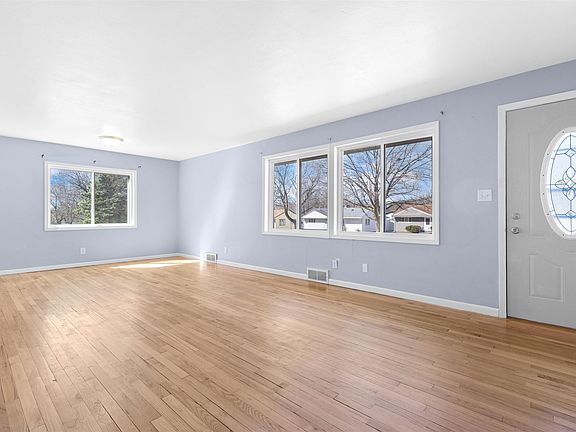 2nd image of 3603 Crosby St