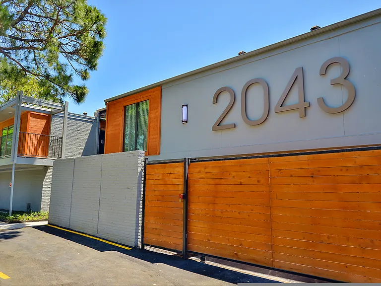 2043 Sul Ross St — Photo 15