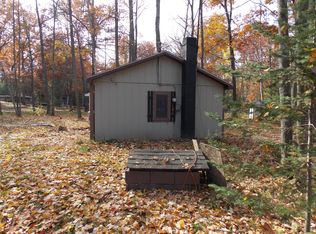 5362 Hillcrest St, Gladwin, MI 48624